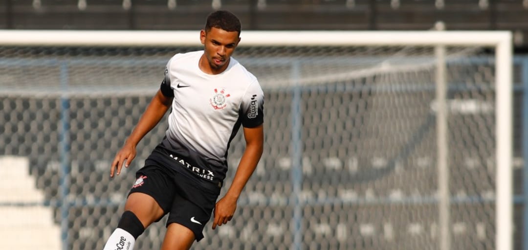 Lateral com pouca minutagem no Sub-20 do Corinthians é emprestado ao Flamengo de Guarulhos
