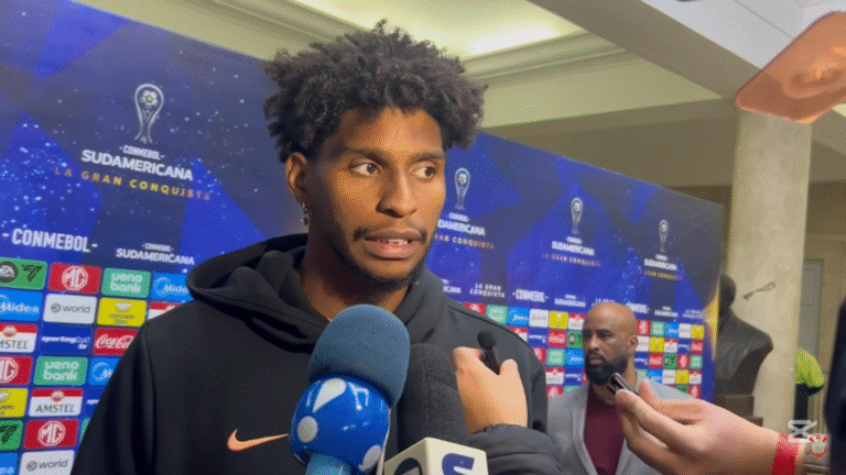 Hugo Souza analisa derrota e cita irregularidade do Corinthians: "Tem que entender tudo"