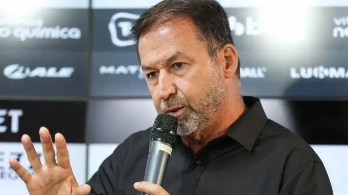 Vice-presidente do Corinthians Propõe Mudança de Local para Coletiva de Augusto Melo
