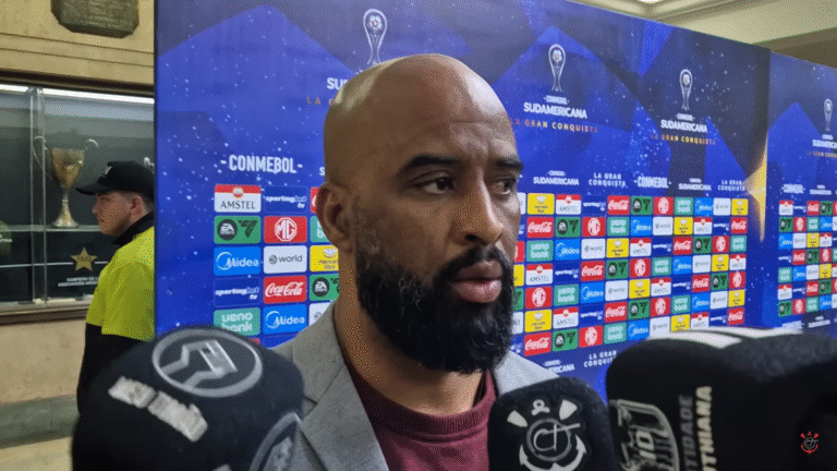 Fabinho Soldado projeta continuidade no Corinthians e comenta possível saída de Yuri