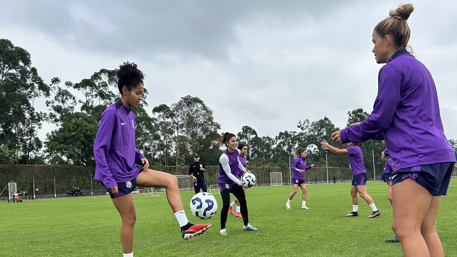 Corinthians avança em preparação para enfrenar o Flamengo pelo Brasileirão Feminino