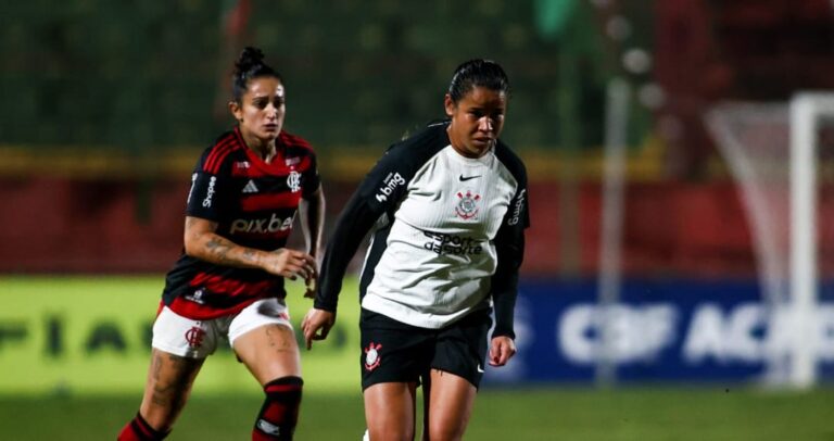 Meio-campista do Corinthians analisa vitória contra o Flamengo no Brasileirão Feminino