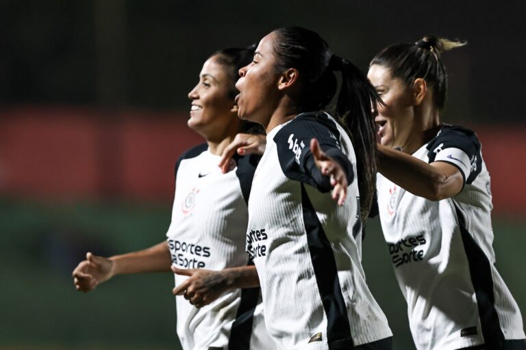 Corinthians aumenta sequência invicta na temporada e atinge marca que não acontecia há oito meses