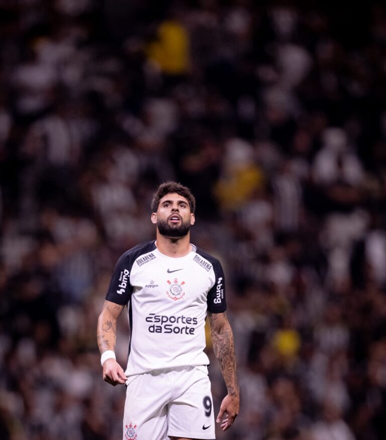"Quero voltar o quanto antes", diz atacante do Corinthians sobre volta aos gramados