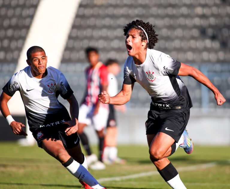 Categorias de base do Corinthians entram em campo neste sábado pelo Campeonato Paulista