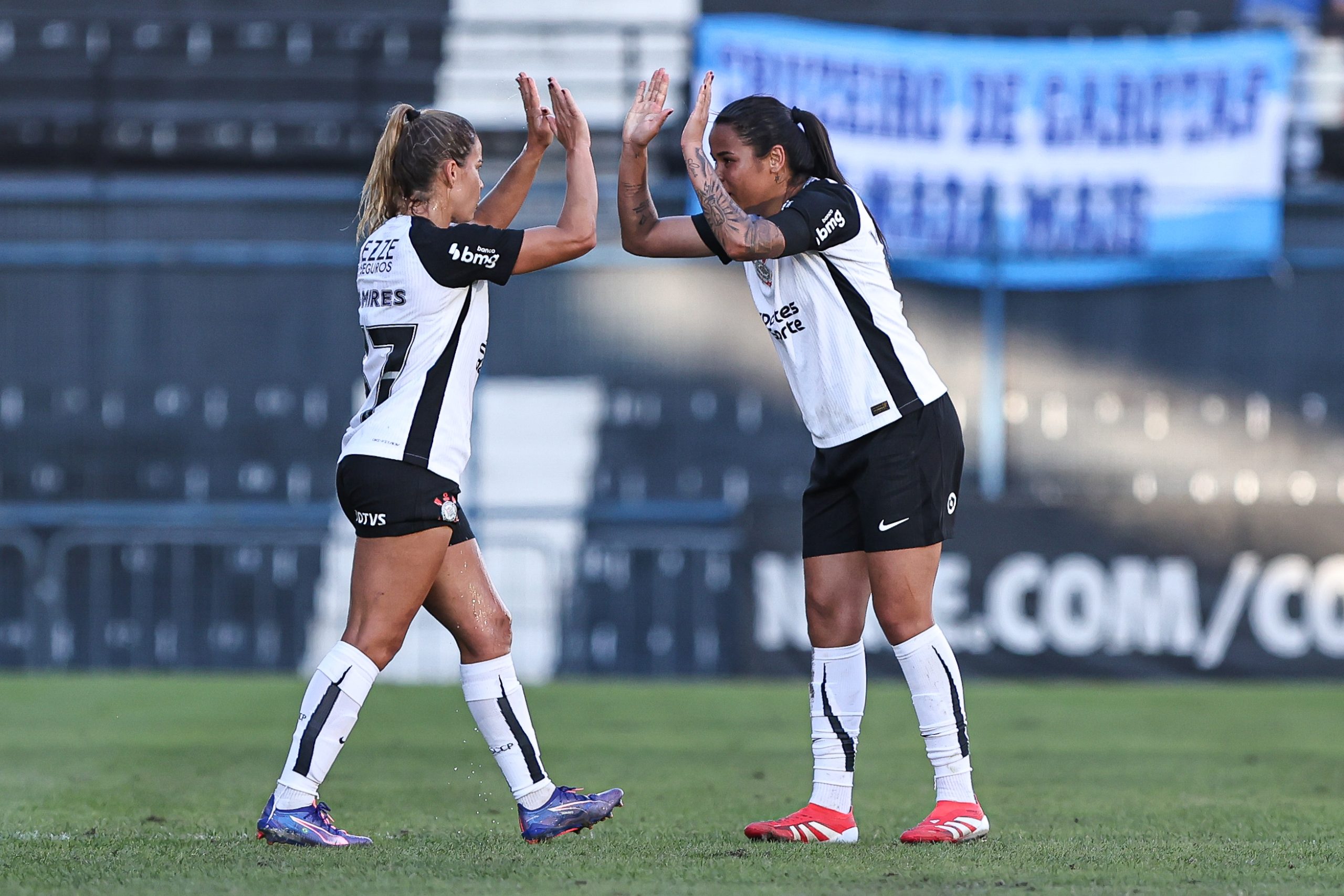 Corinthians Feminino volta a atuar na Fazendinha após pouco mais de um mês longe do estádio