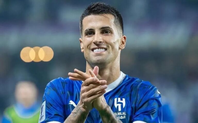 Lateral português do Al-Hilal, da Arábia Saudita, comenta carinho pelo Corinthians