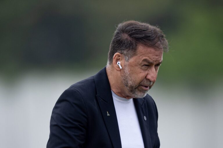 Membro da Comissão de Ética denuncia irregularidades em ação de Augusto Melo no Corinthians