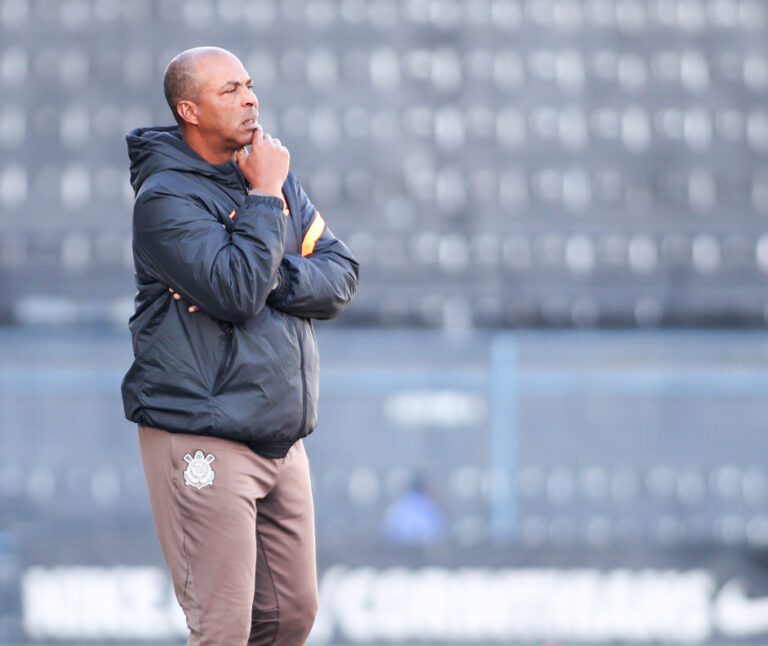 Técnico do Sub-20 do Corinthians justifica utilização de atletas da "equipe B" na categoria
