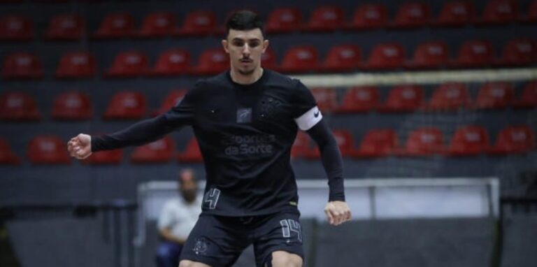 Fixo ultrapassa Deives e se torna o artilheiro do Corinthians Futsal na temporada 2025
