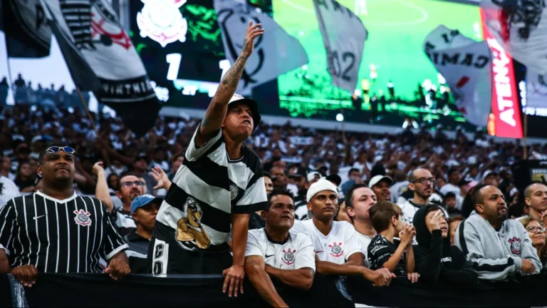 Após mais de um ano, Neo Química Arena tem menos de 35 mil torcedores em jogo do Corinthians