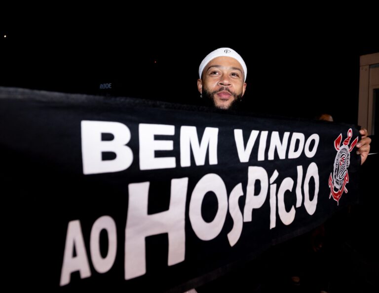 Ex-diretor jurídico do Corinthians ressalta benefícios da contratação de camisa 10 ao clube
