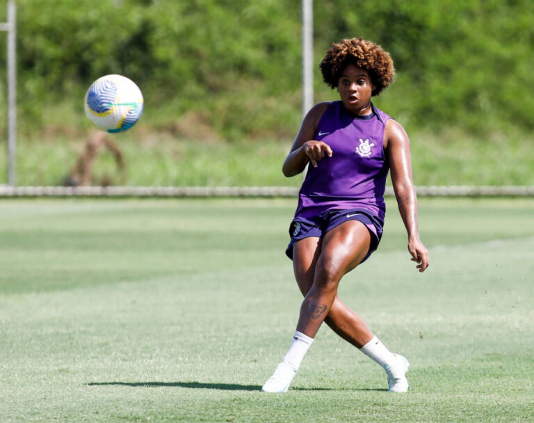 Defensora do Corinthians volta a atuar após oito meses em Derby pelo Brasileiro Feminino Sub-20