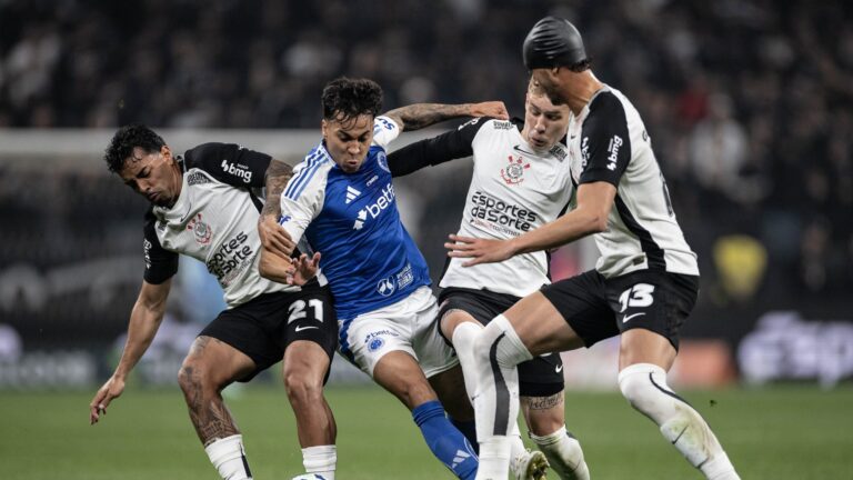 Gustavo Henrique avalia mudanças na defesa do Corinthians e projeta o Derby na Copa do Brasil