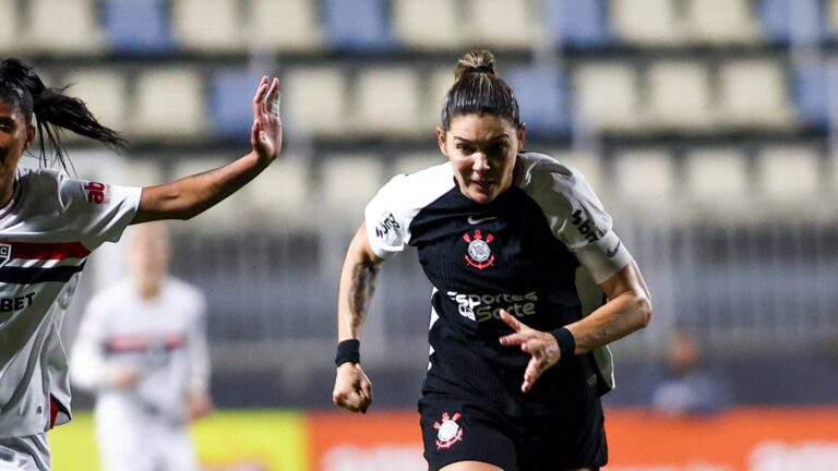 Com gol em decisão, Zanotti iguala Jhonson na vice-artilharia do Corinthians na temporada