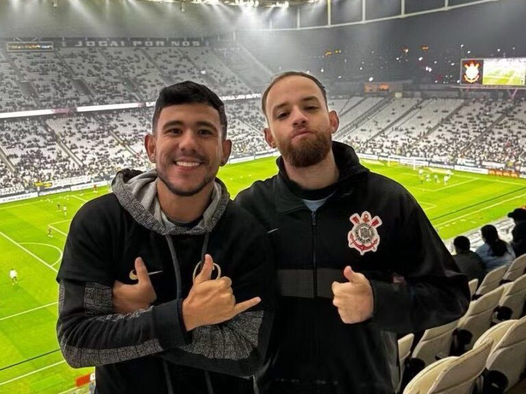 Casal é alvo de ofensas homofóbicas e ameaças durante Derby; Corinthians e CBF prestam apoio