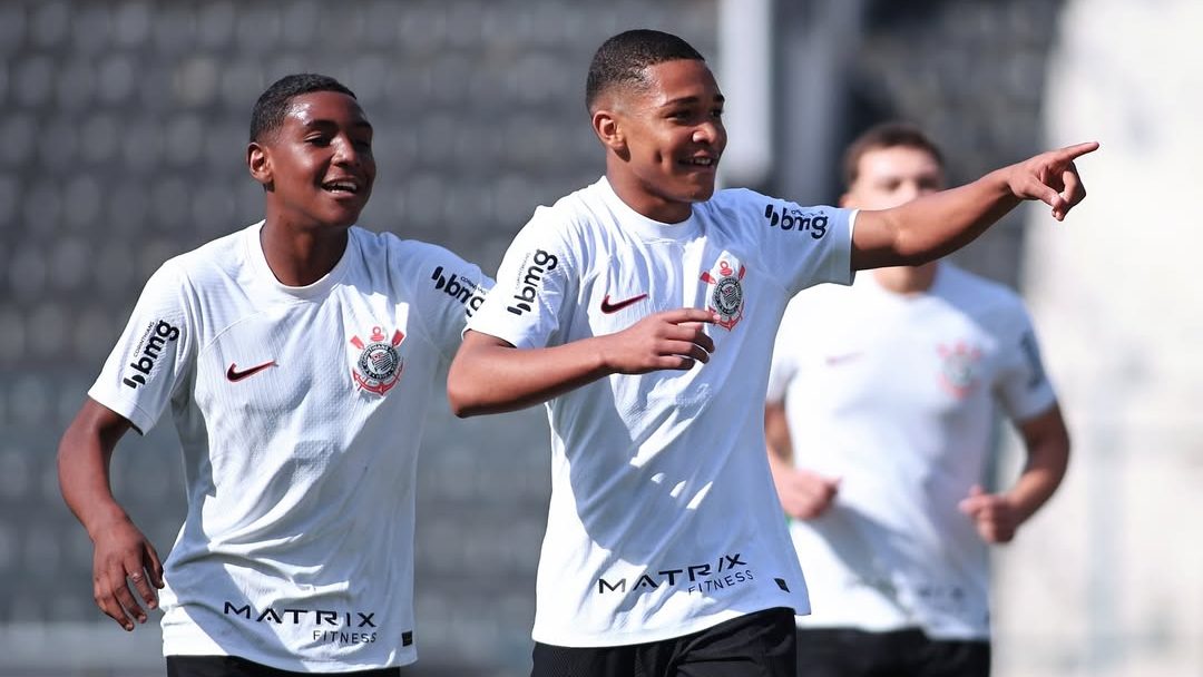 Sub-15 do Corinthians vence com tranquilidade, mas sub-17 é derrotado pelo Paulistão