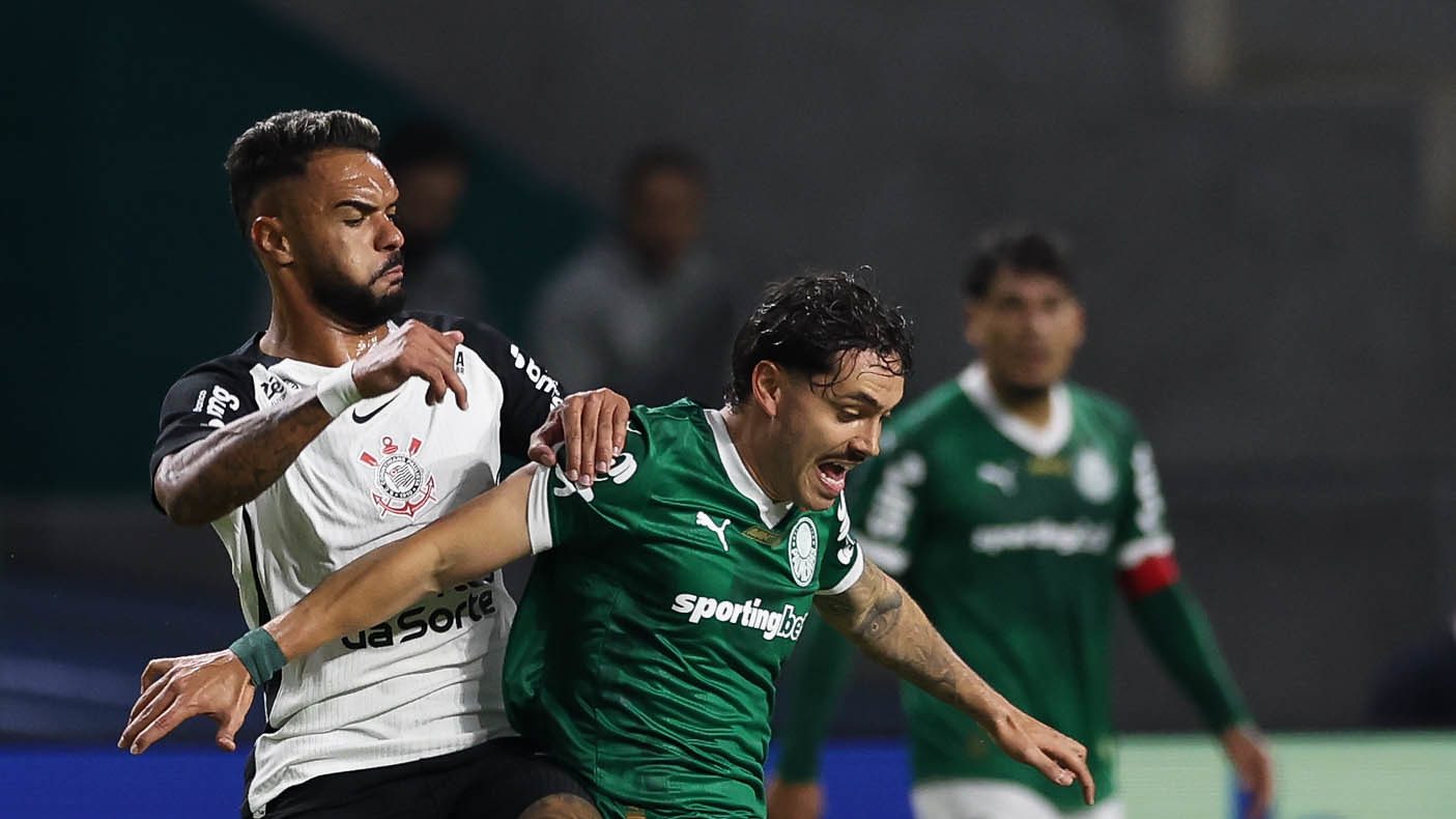 Volante explica situação com isqueiro e evitar rotular prioridade do Corinthians